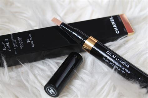 chanel éclat lumière|highlighter face pen Chanel.